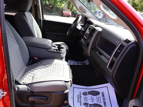 Used 2018 RAM 1500 Express AWD/4WD image 24