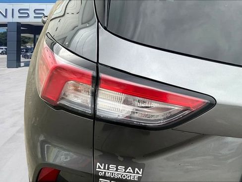 Used 2022 Ford Escape SEL w/ Class II Trailer Tow Package image 20