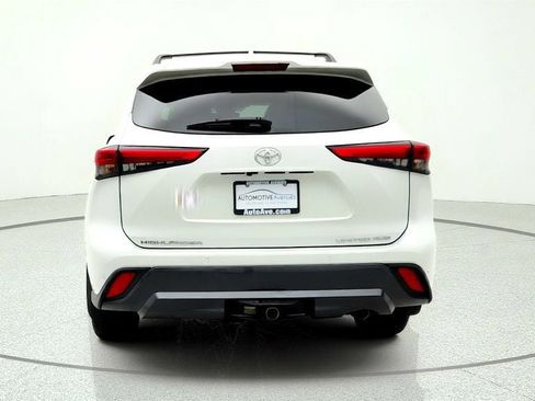 Used 2023 Toyota Highlander Limited AWD/4WD image 6