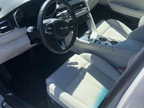 Used 2025 Genesis G70 2.5T RWD image 8