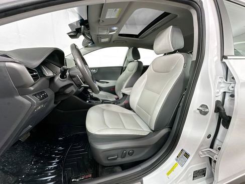 Used 2022 Hyundai Ioniq Limited image 4