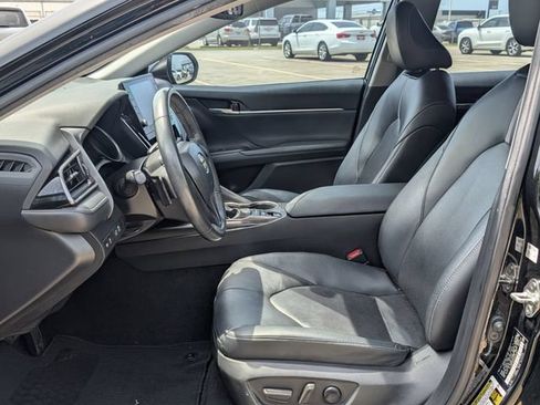 Used 2022 Toyota Camry XSE FWD image 12