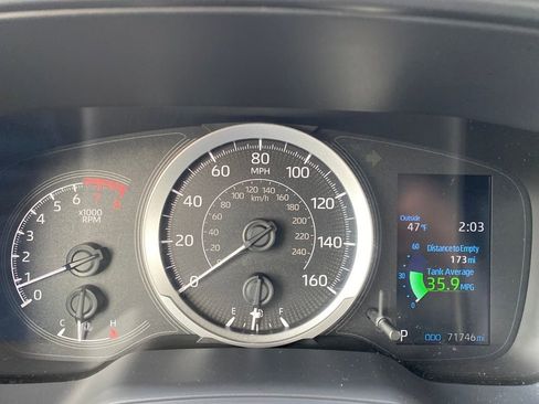 Used 2021 Toyota Corolla LE image 41