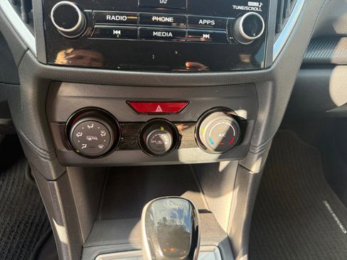 Used 2018 Subaru Crosstrek 2.0i Premium w/ Eyesight System image 24