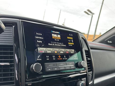 Used 2024 Nissan Titan PRO-4X w/ Pro-4x Convenience Package image 21