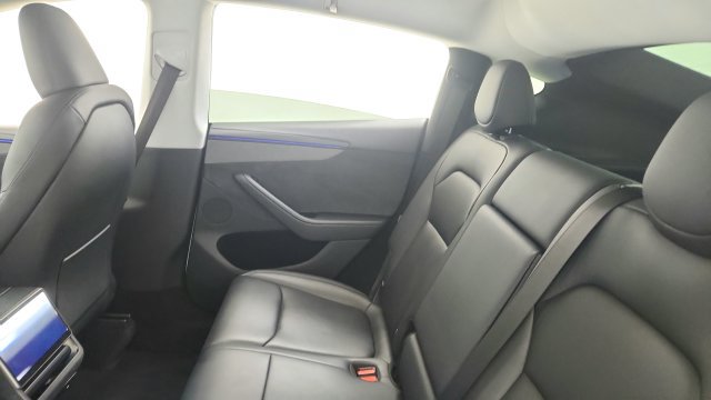 Used 2026 Tesla Model Y 2WD image 39