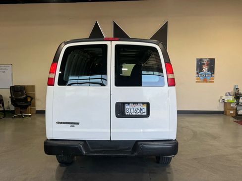 Used 2013 Chevrolet Express 2500 Extended w/ Power Package RWD image 5