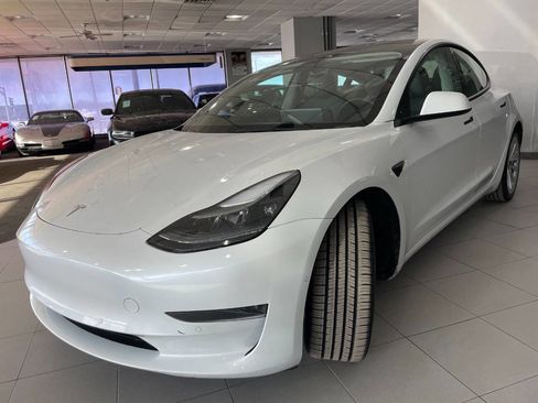 Used 2022 Tesla Model 3 image 3