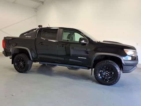 Used 2018 Chevrolet Colorado ZR2 w/ ZR2 Midnight Special Edition AWD/4WD image 2