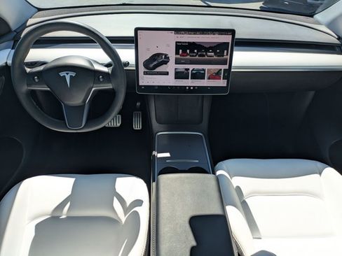 Used 2023 Tesla Model Y Performance AWD/4WD image 18