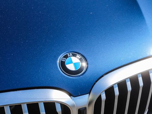 Certified 2024 BMW X3 sDrive30i w/ Convenience Package RWD image 11