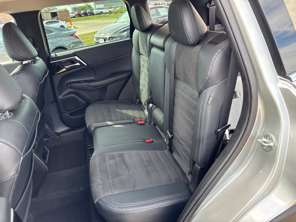 Used 2023 Mitsubishi Outlander SE AWD/4WD image 31