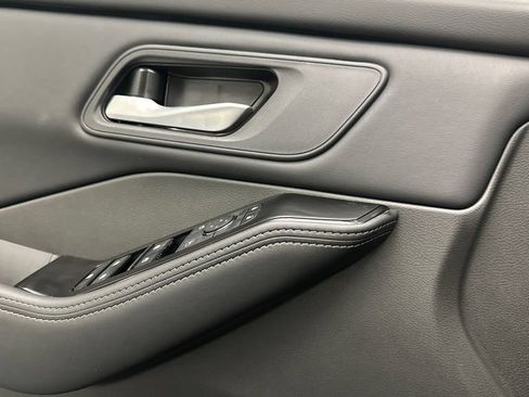 New 2026 Nissan Rogue SV AWD/4WD image 14