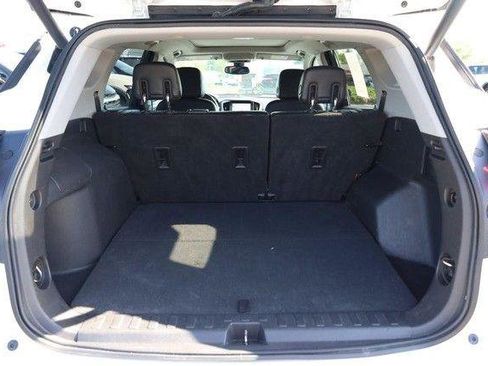 Used 2020 GMC Terrain SLT w/ Preferred Package FWD image 7