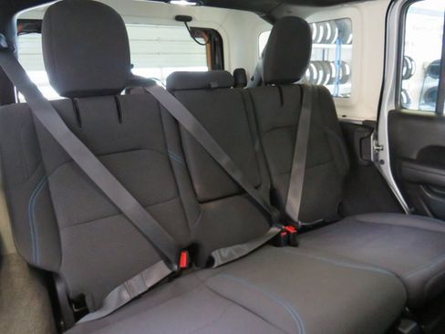 Used 2023 Jeep Wrangler Unlimited Rubicon 4xe w/ Cold Weather Group image 28