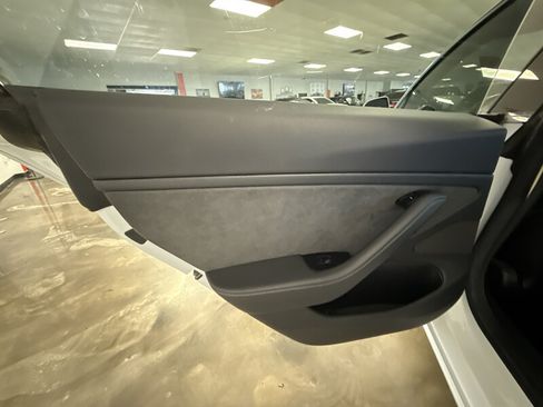 Used 2019 Tesla Model 3 Long Range RWD image 24