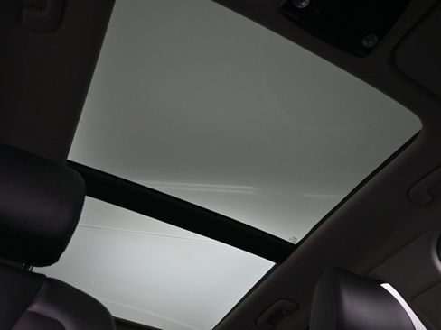 Used 2024 Kia Sorento EX w/ Panoramic Sunroof Package image 31