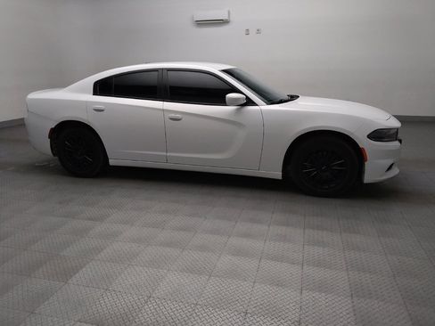 Used 2022 Dodge Charger SXT image 11