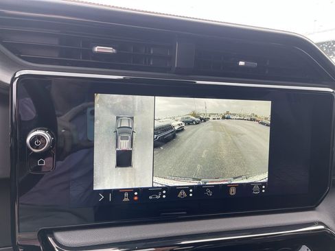 Used 2024 GMC Sierra 1500 AT4 w/ Technology Package image 15