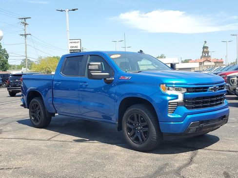 Used 2022 Chevrolet Silverado 1500 RST AWD/4WD image 3