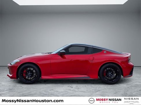 Used 2024 Nissan Z NISMO w/ Floor Mat Package RWD image 5