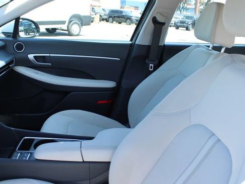 Used 2025 Hyundai Sonata SEL FWD image 24