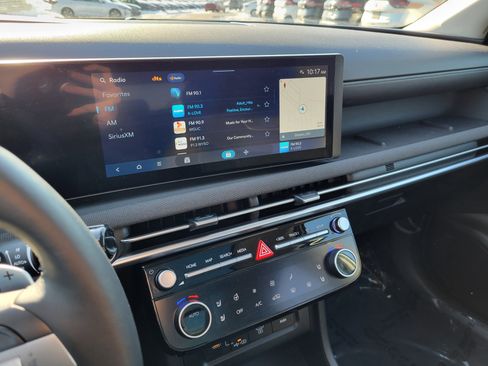 Used 2025 Hyundai Tucson Limited image 28