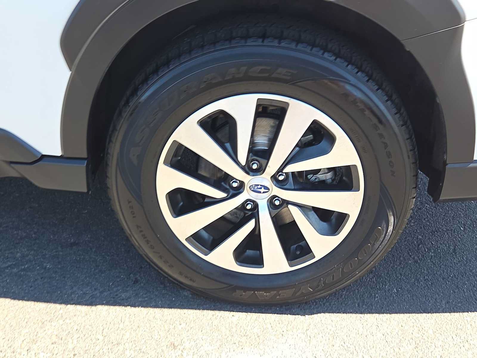 Used 2023 Subaru Outback Premium AWD/4WD image 16
