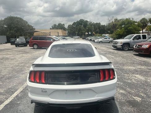 Used 2018 Ford Mustang Premium RWD image 17