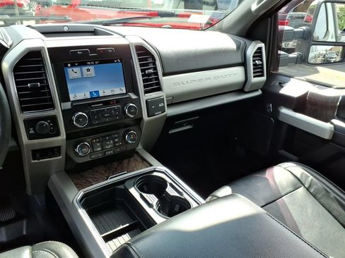 Used 2019 Ford F250 Lariat w/ Chrome Package AWD/4WD image 16