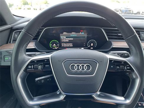Used 2019 Audi e-tron Prestige image 22