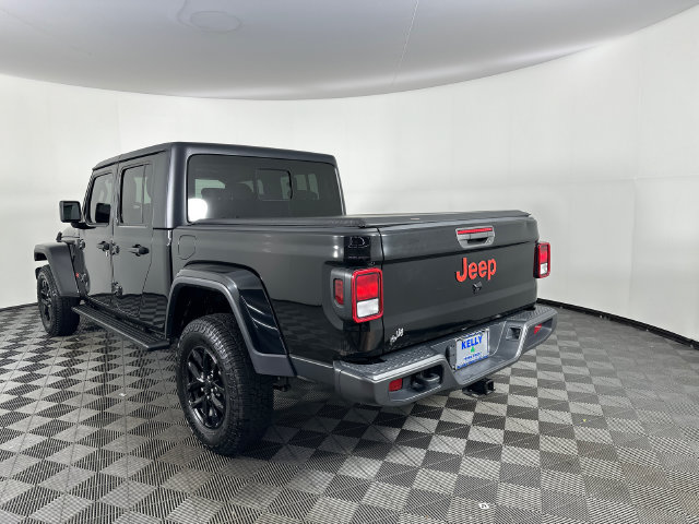 Certified 2022 Jeep Gladiator Sport AWD/4WD image 3