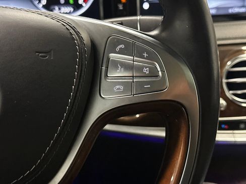 Used 2017 Mercedes-Benz S 550 Sedan image 27