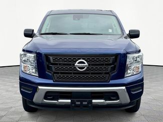 Used 2022 Nissan Titan SV video 2