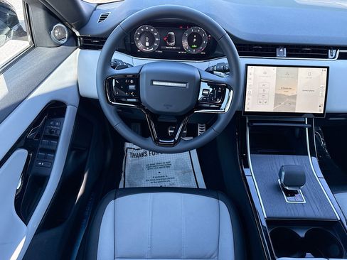 New 2026 Land Rover Range Rover Evoque Dynamic SE image 16
