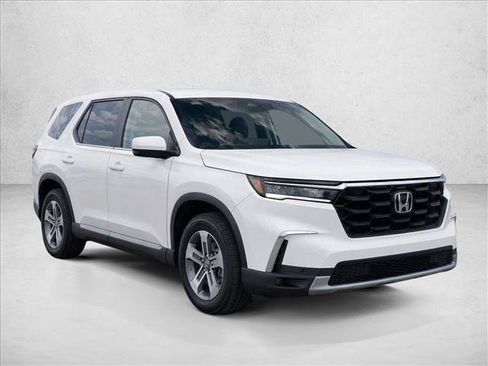 Used 2025 Honda Pilot EX-L image 3