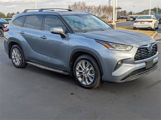 Used 2022 Toyota Highlander Limited video 2