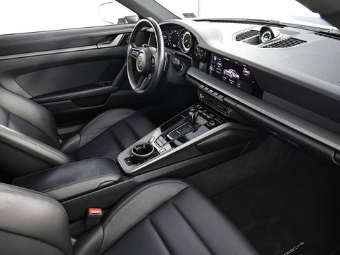 Certified 2021 Porsche 911 Carrera RWD image 28