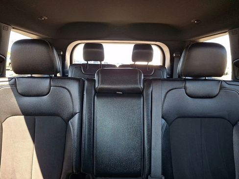 Certified 2024 Jeep Grand Cherokee L Laredo AWD/4WD image 20