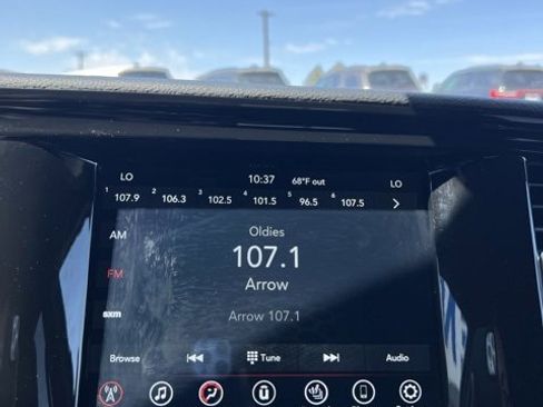 Used 2024 Dodge Durango SXT image 37