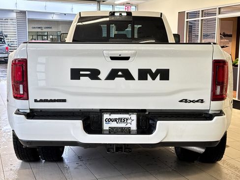 Used 2025 RAM 3500 Laramie image 5