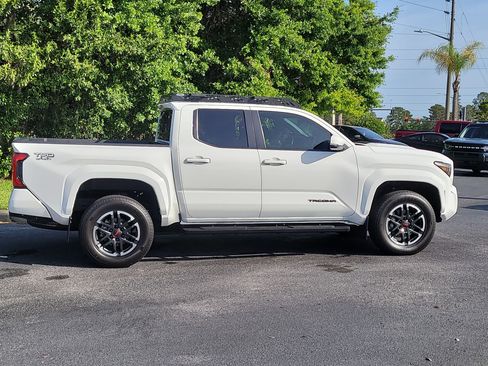Certified 2024 Toyota Tacoma TRD Sport w/ TRD Sport Upgrade Package image 8