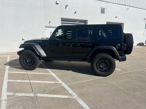 Used 2023 Jeep Wrangler Unlimited Sport image 3