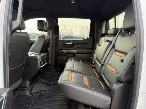 Used 2020 GMC Sierra 1500 AT4 w/ AT4 Preferred Package AWD/4WD image 28