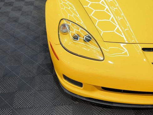 Used 2011 Chevrolet Corvette Grand Sport w/ Preferred Equipment Group RWD image 12
