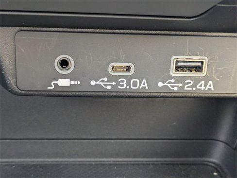 Used 2024 Subaru Crosstrek 2.0i Premium image 24