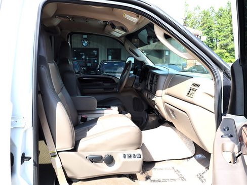 Used 2004 Ford Excursion Eddie Bauer AWD/4WD image 24