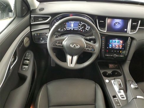 Certified 2025 INFINITI QX50 Luxe image 16