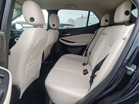 Used 2021 Buick Encore GX Select image 9