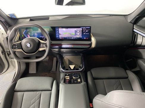 Used 2025 BMW X3 xDrive30i w/ Premium Package image 2